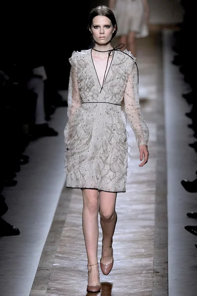 Look 2